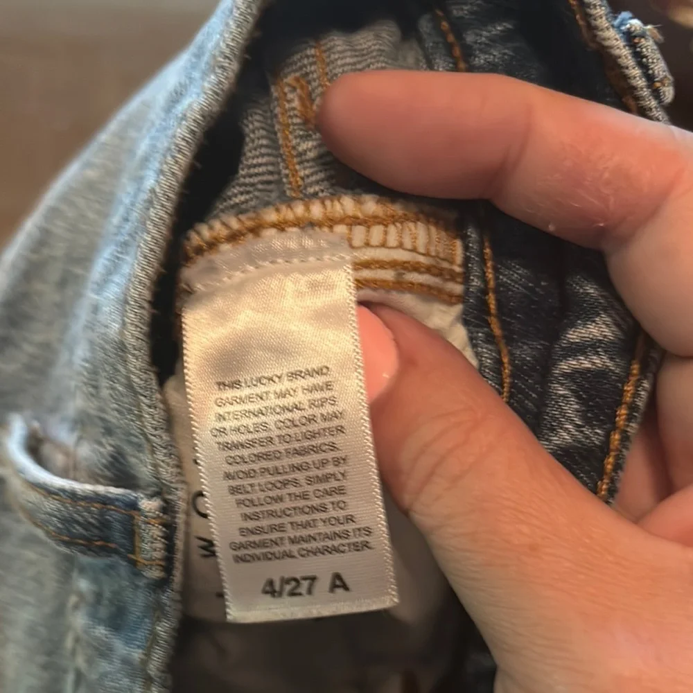 Lucky Brand Straight Leg Blue Jeans with Modern Distressing - Picture 9 of 11